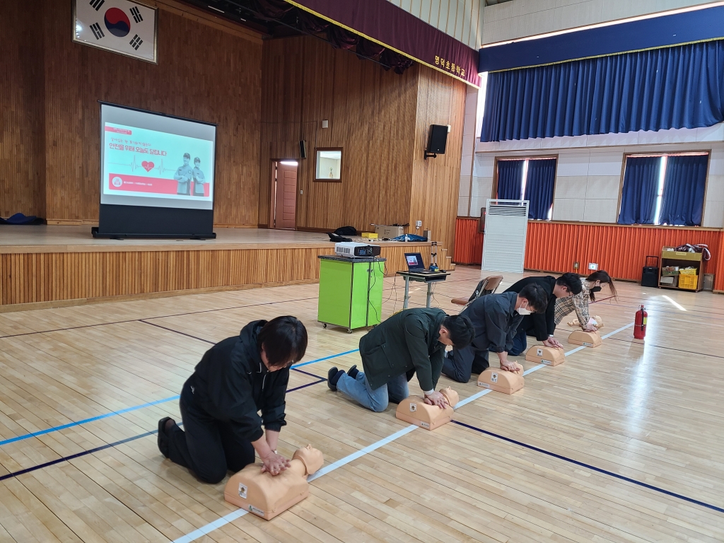 창*명*초등학교 교직원 대상 심폐소생술 등 구조 및 응급처치 안전교육