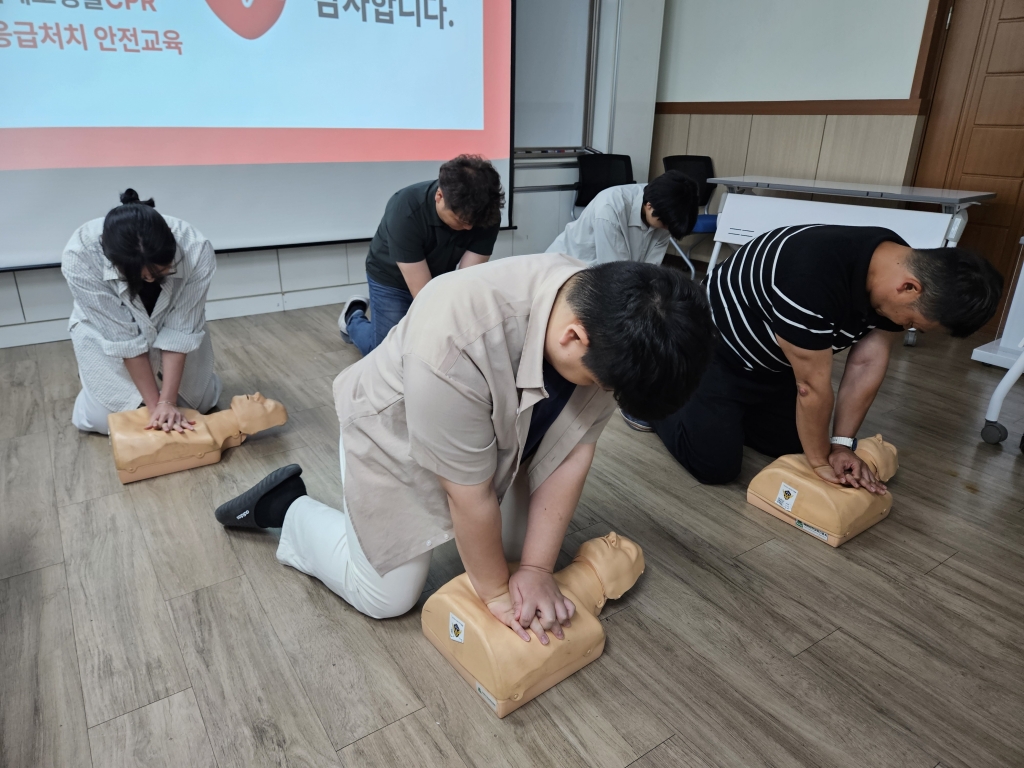 경*삼*포여자고등학교 교직원 대상 심폐소생술 등 구조 및 응급처치 안전교육