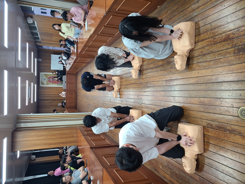 진*동*고등학교 교직원 대상 심폐소생술 등 구조 및 응급처치 안전교육